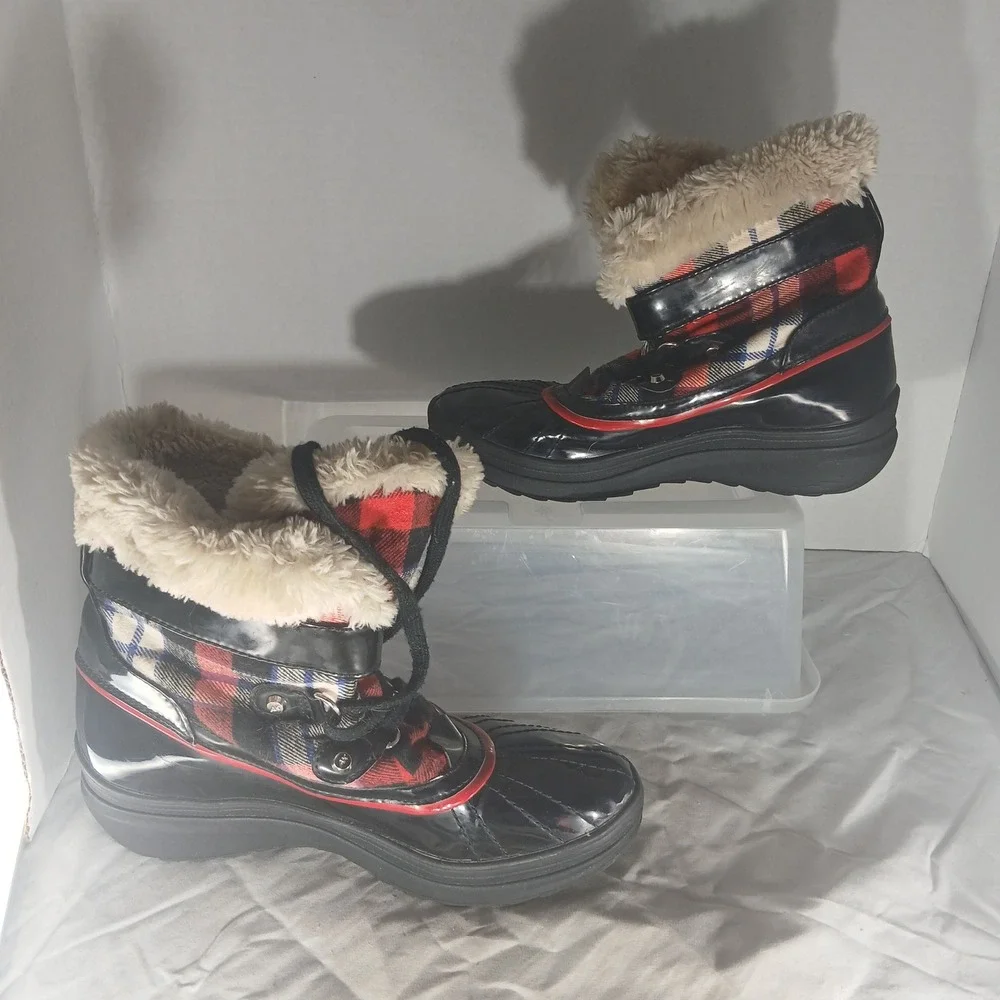 Anne‎ Klein Sport AKGALLUP Womens Black Plaid Faux Fur Duck Boots Size 8.5M